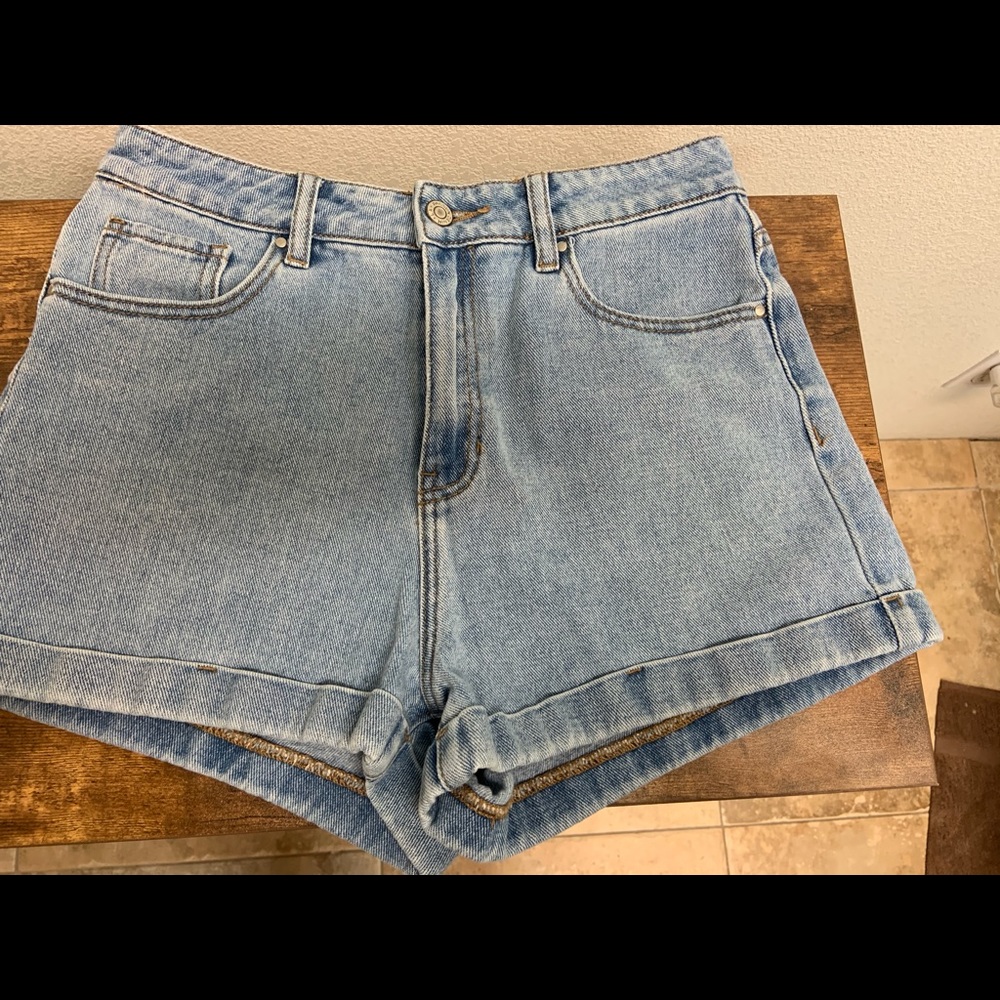 Size 28 Pacsun mom shorts